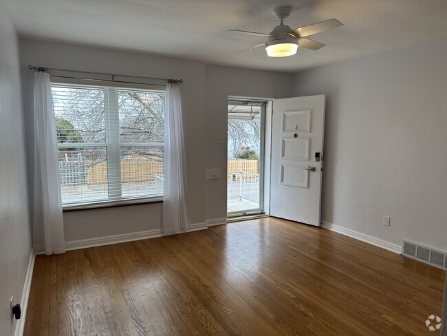 Living Room - 3388 Tedmar Ave Unit 3388 Tedmar Ave Rental