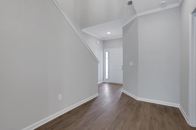 Photo - 236 Eva Way NE