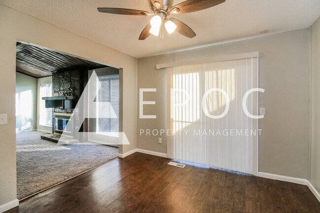 Photo - 2624 SW 97th St