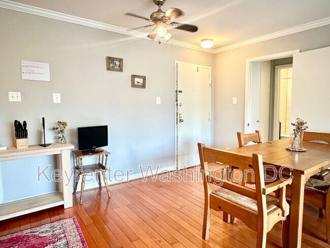 Building Photo - 3000 7th St NE Unit 312