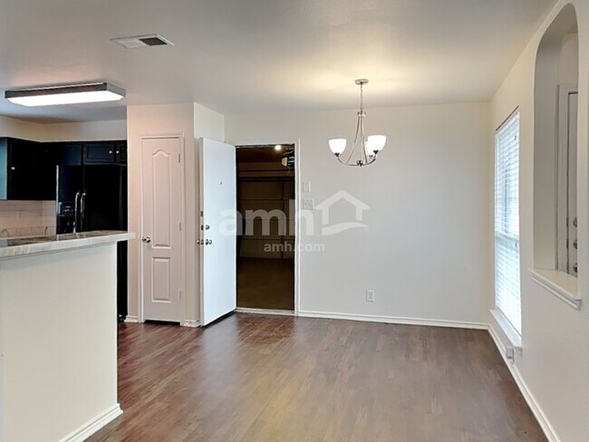 Photo - 6702 Sandy Point Dr