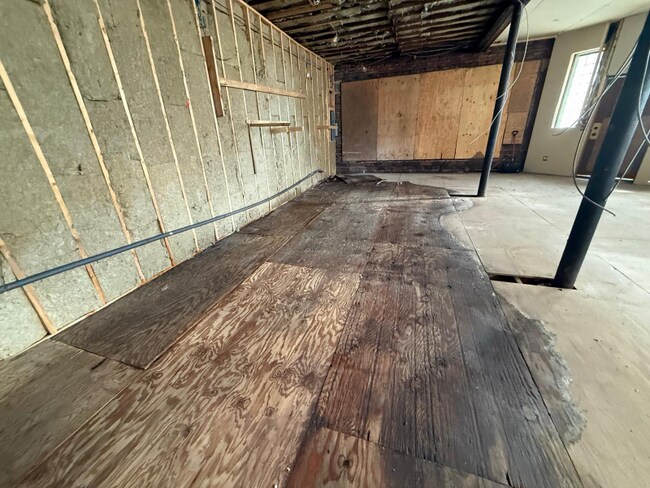 Photo - 2394 W 3rd St