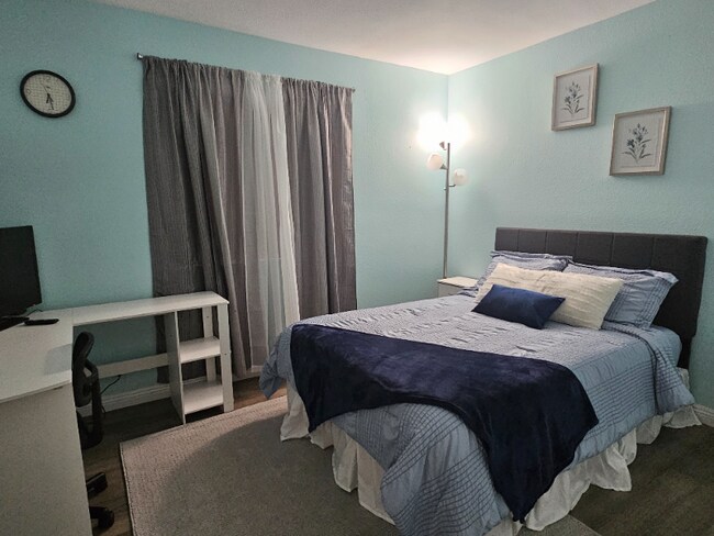 1701 E Katie Ave Unit 5