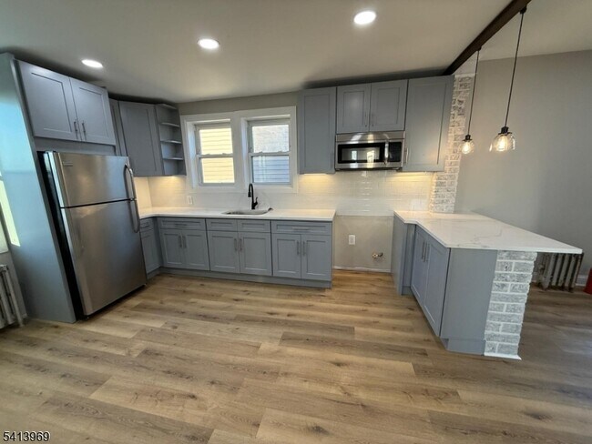 254 Montclair Ave