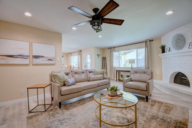 Photo - 7300 Appomattox Pl NE