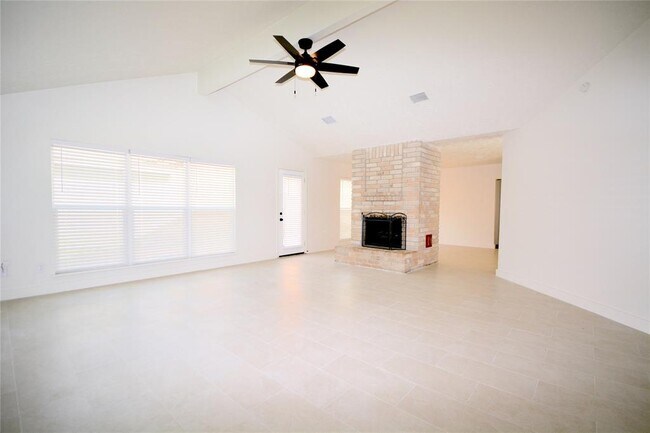 Photo - 2434 Planters Row