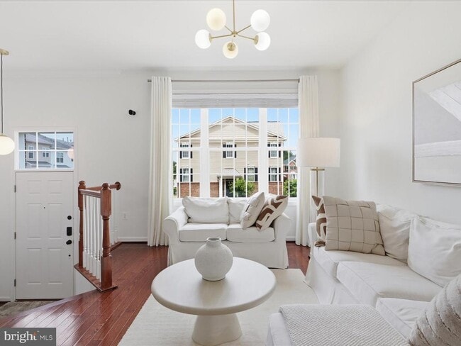 Photo - 25114 Harpenden Terrace