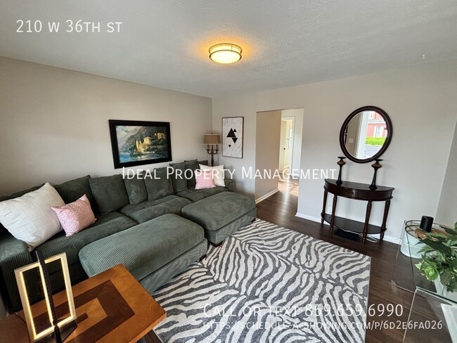 Photo - 210 W 36th St