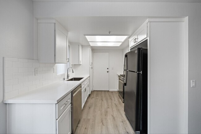 Photo - 615 N. Juanita Ave