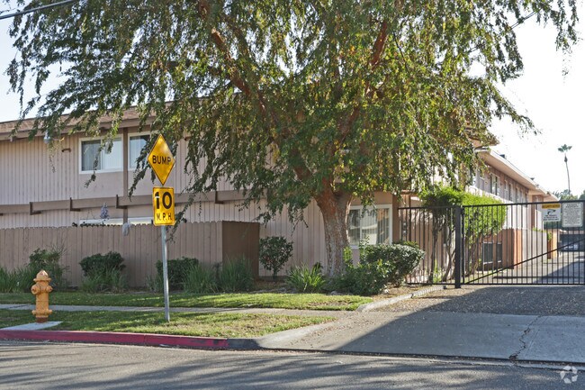 Sierra Village Apartments