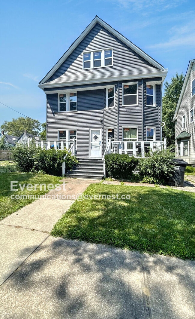 Building Photo - 2216 E 82nd St Rental