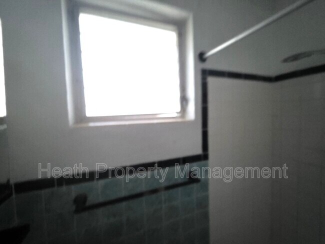 Photo - 504 6th Ave NW