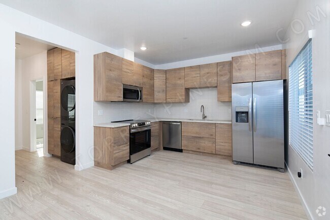 Building Photo - *OPEN HOUSE: 5/10 10-11AM* 2 Br in Clairem... Unit 3027-2 (AFF)