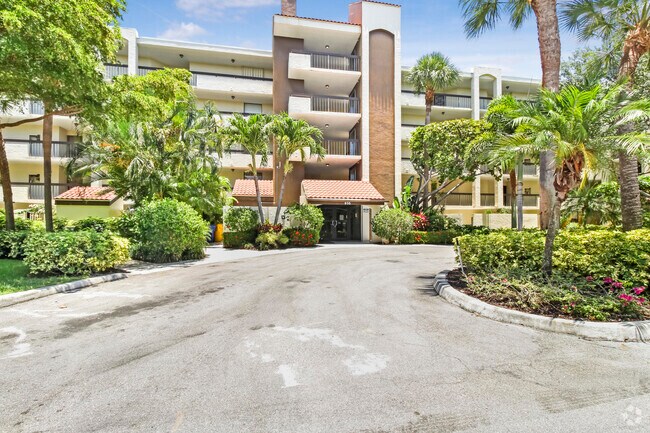 Building Photo - 955 Egret Cir Unit 407 Rental