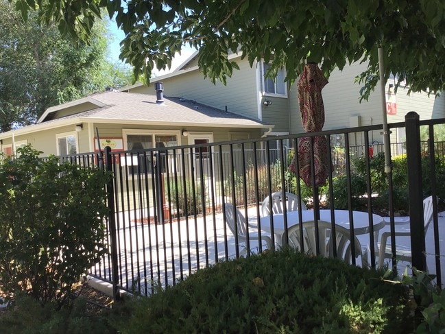 Photo - Rockwood Apartments