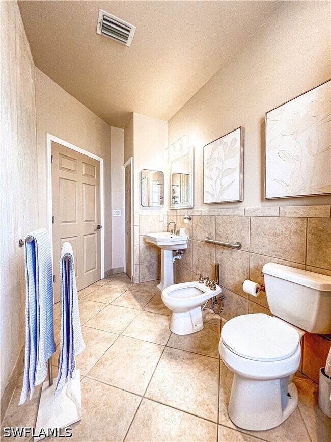 Photo - 801 99th Ave N