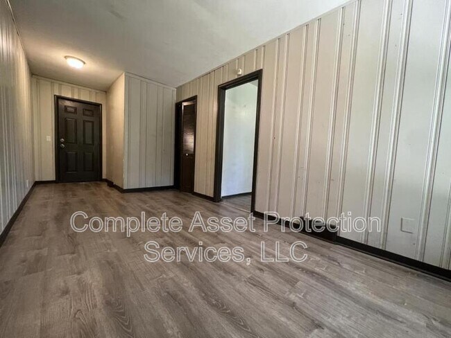 Photo - 5518 Connecticut St