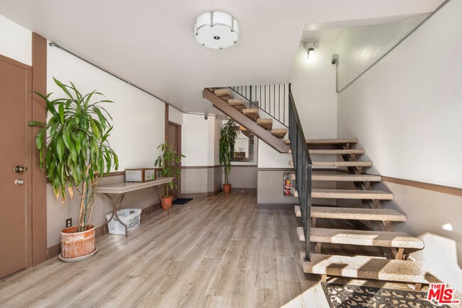 Photo - 953 4th St Unit #200