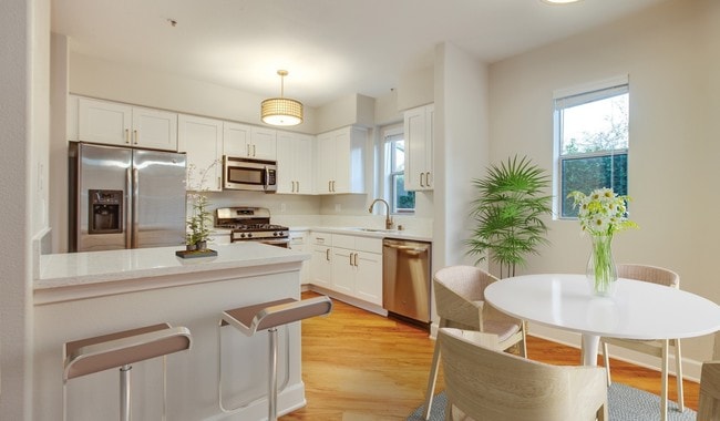 Renovated kitchens with premium finishes are available for upgrade. Ask the leasing team for more details - The Palazzo East at Park La Brea