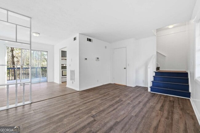 Photo - 1073 Laurel Ln NW