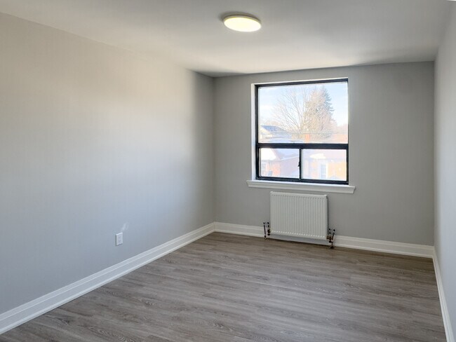 Photo - 1500 Eglinton Avenue West