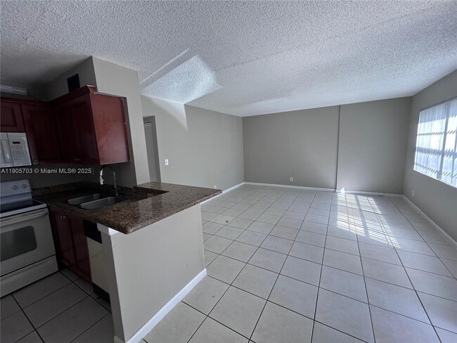 Photo - 11481 NW 42nd St Unit 11481