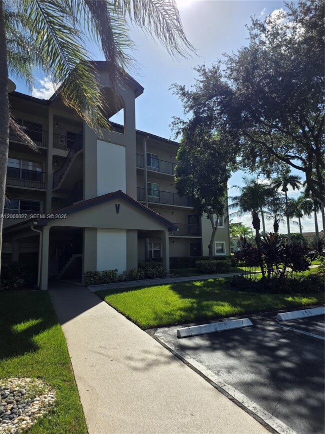 Photo - 1000 SW 128th Terrace Unidad 414V