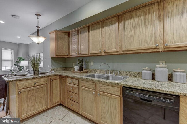 Photo - 1828 Wilkens Ave