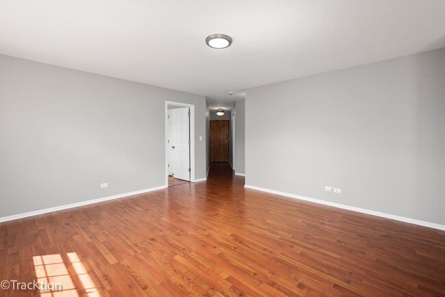 Photo - 549 E Shag Bark Ln Unidad E