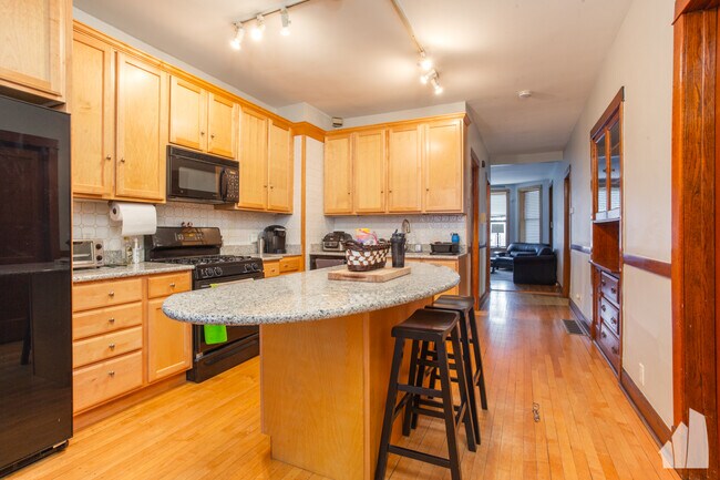 Photo - 1538 W Wrightwood Ave Unit #  01