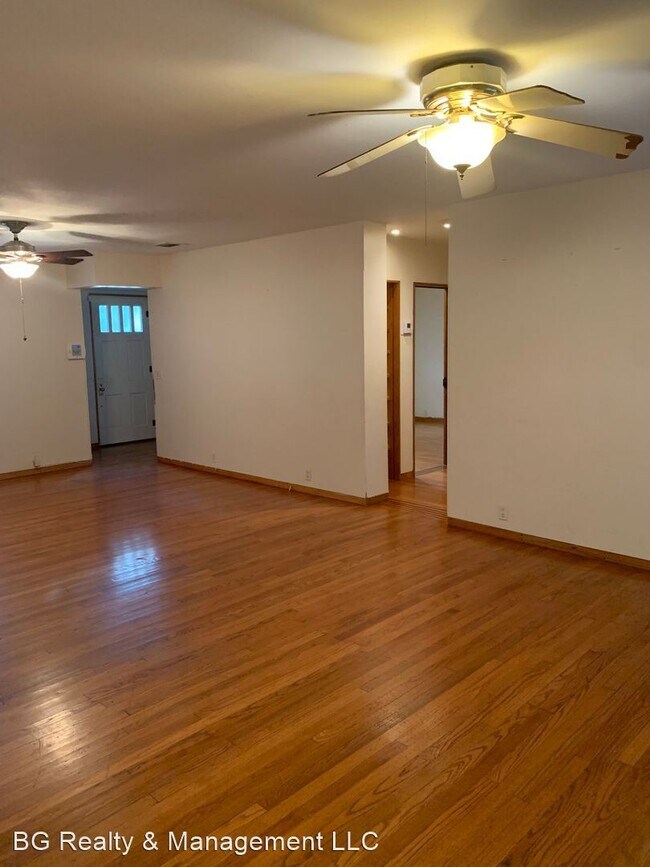 Photo - 2 br, 1 bath House - 127 Adrienne St