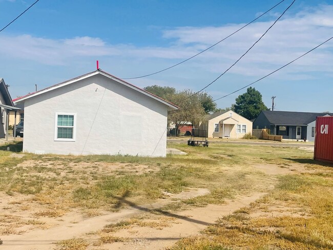 Photo - 312 1-304 1/2 S Avenue G