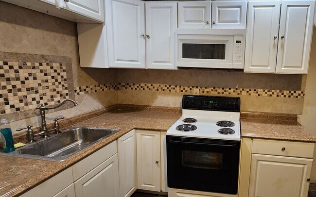 Photo - 1731 French St