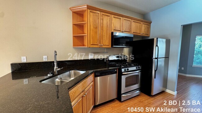 Photo - Bright 2 BD | 2.5 BA Townhome with A/C and Parking - Tigard