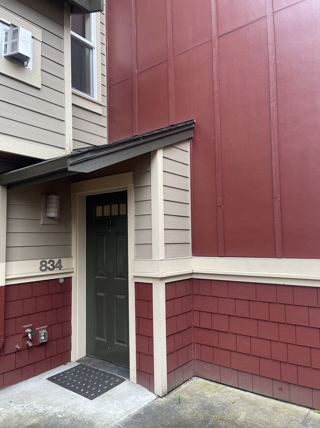 Photo - 834 N 145th Ln