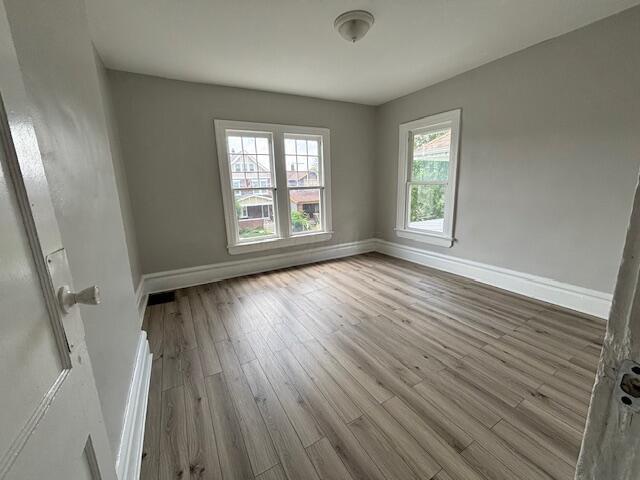 Photo - 1068 Linwood Ave Apartamento