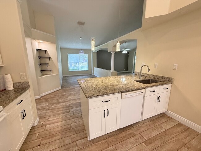 Photo - 1221 Singleton Cir