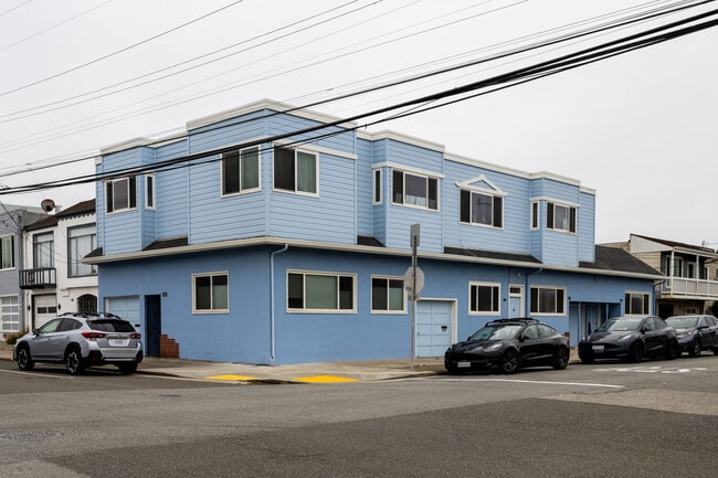 Photo - 3351 Vicente St Unit 3351