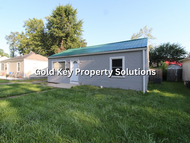 Photo - 2614 Fowler St