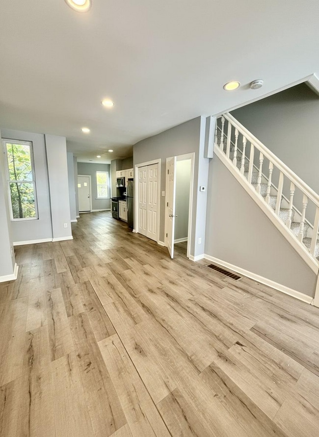 Photo - 134 N Lindenwood St