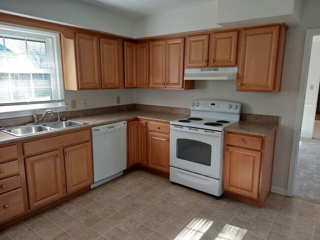 Photo - 5 BR 2.5 SINGLE FAMILY HOME