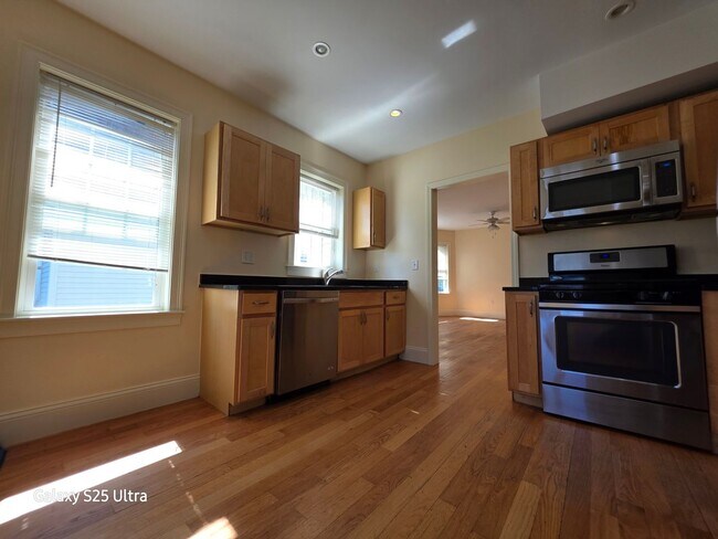 Photo - No Brokers Fee. Oak Sq Area of Brighton. P...