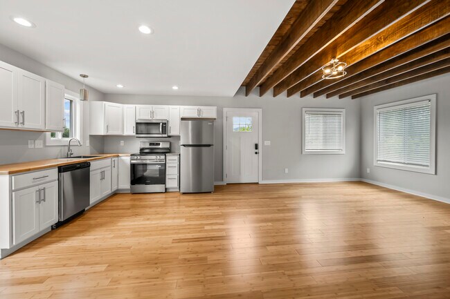 Photo - West AVL Cottage 112