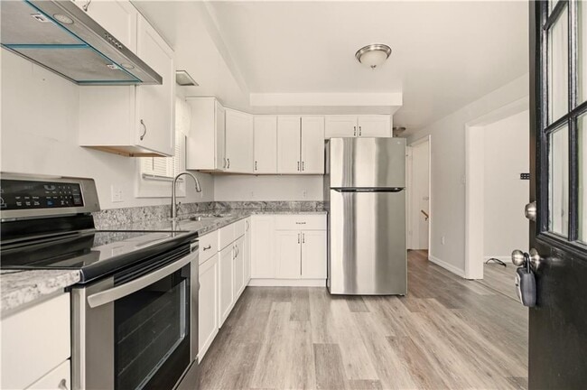 Photo - 1 Aquidneck Dr