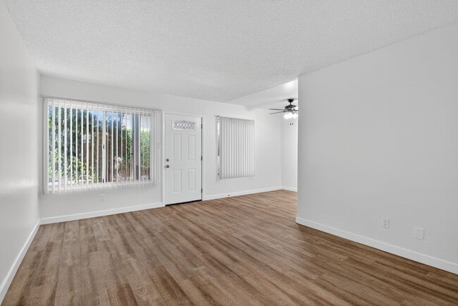 Photo - 1751 Cabrillo Ave Unidad C