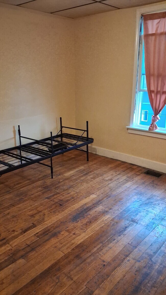 Photo - 1602 Howard Ave Unit Apt.2