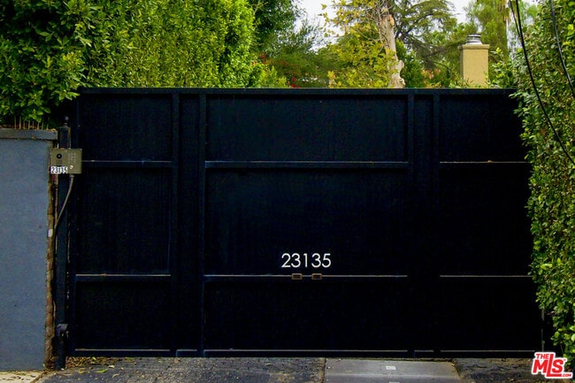 Photo - 23135 Dolorosa St