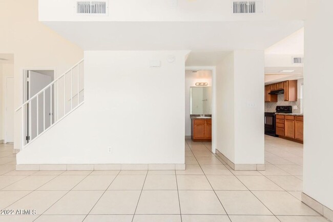 Photo - 2415 W Greenway Rd