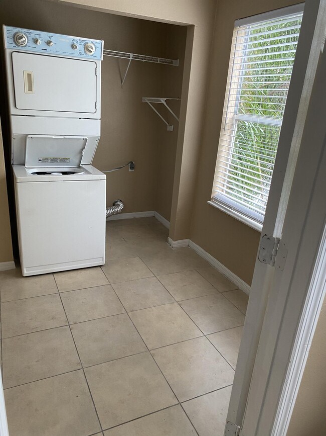 Photo - 4504 Commander Dr