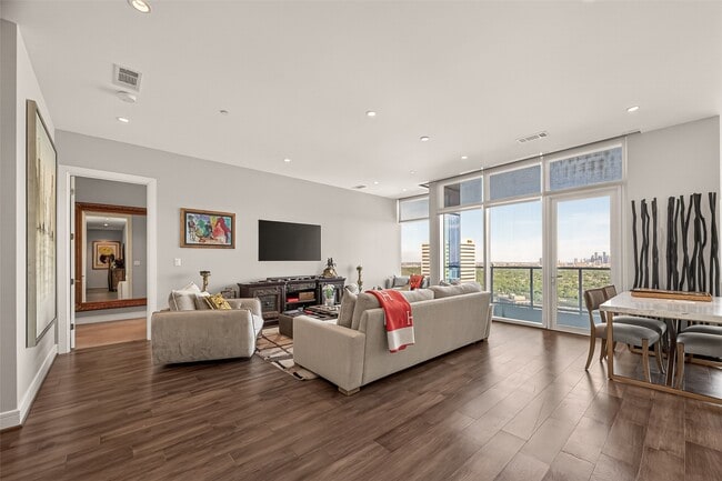 Photo - 4521 San Felipe St Unidad 2602